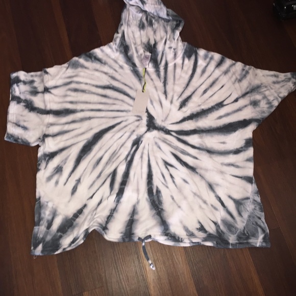 Te Verde Plus Tie Dye Short Sleeve Hoodie - Picture 3 of 7